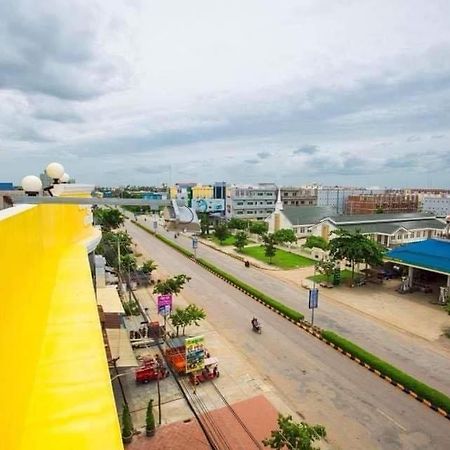 Ly Meng Hotel Battambang Esterno foto