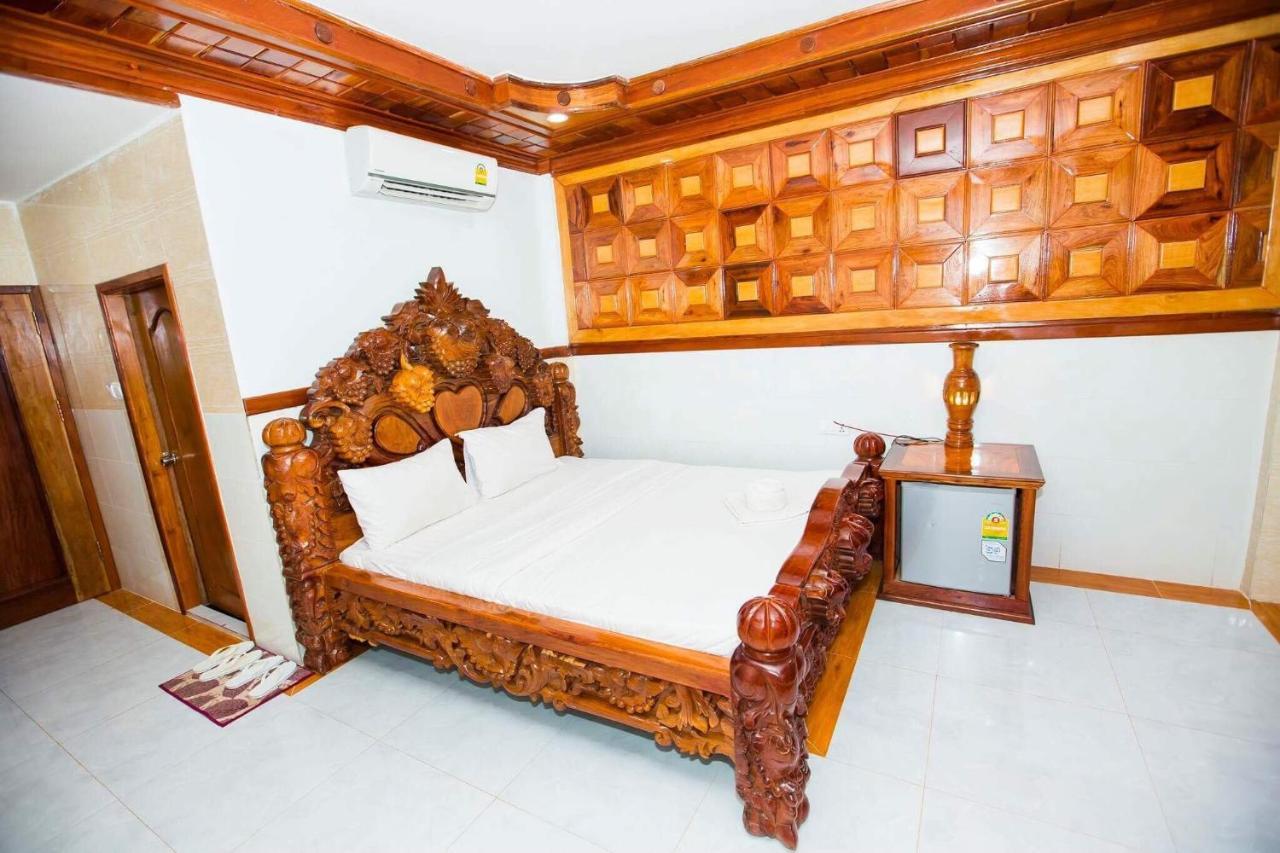 Ly Meng Hotel Battambang Esterno foto