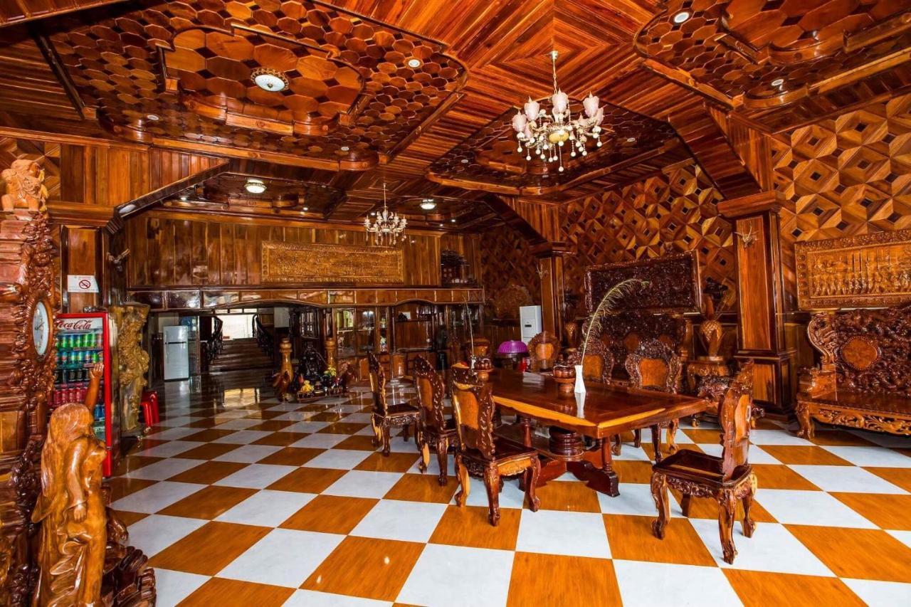 Ly Meng Hotel Battambang Esterno foto