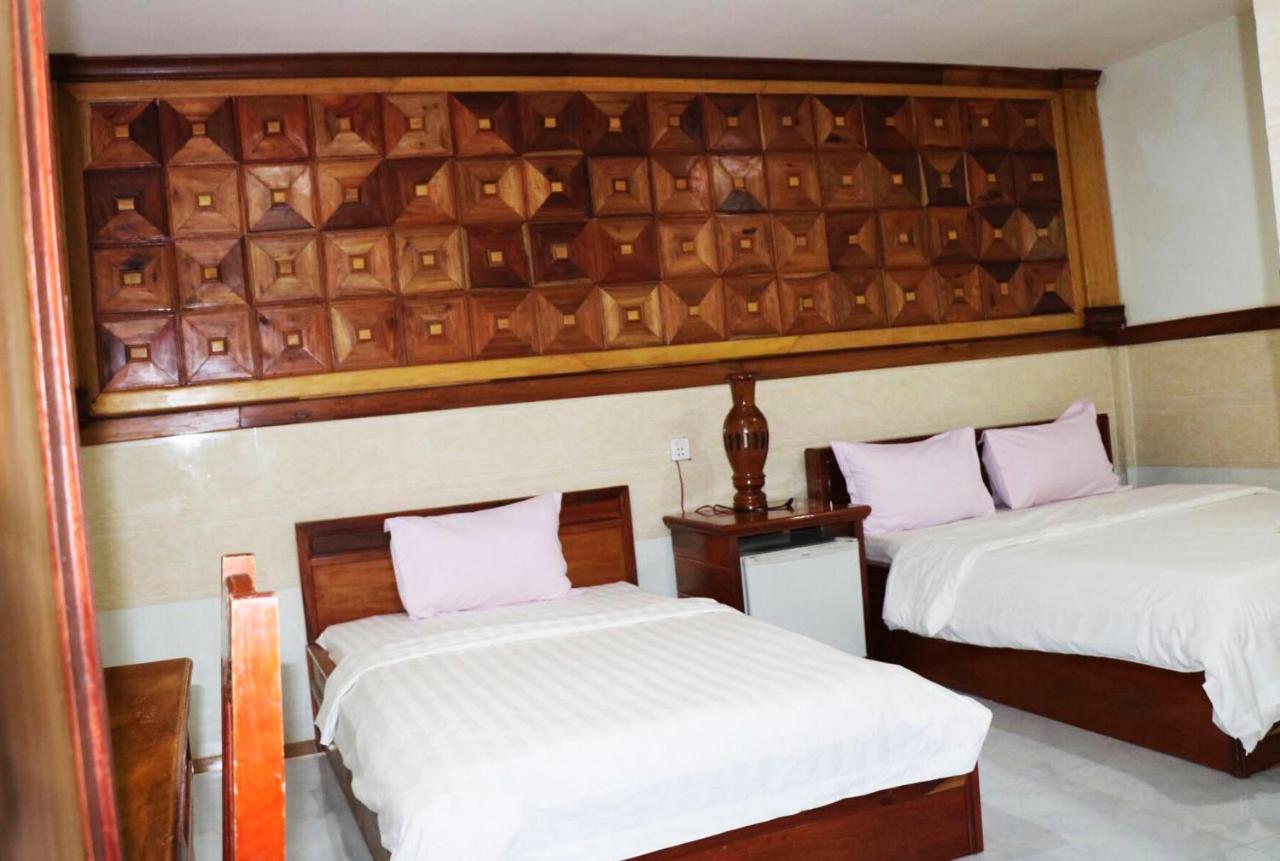 Ly Meng Hotel Battambang Esterno foto