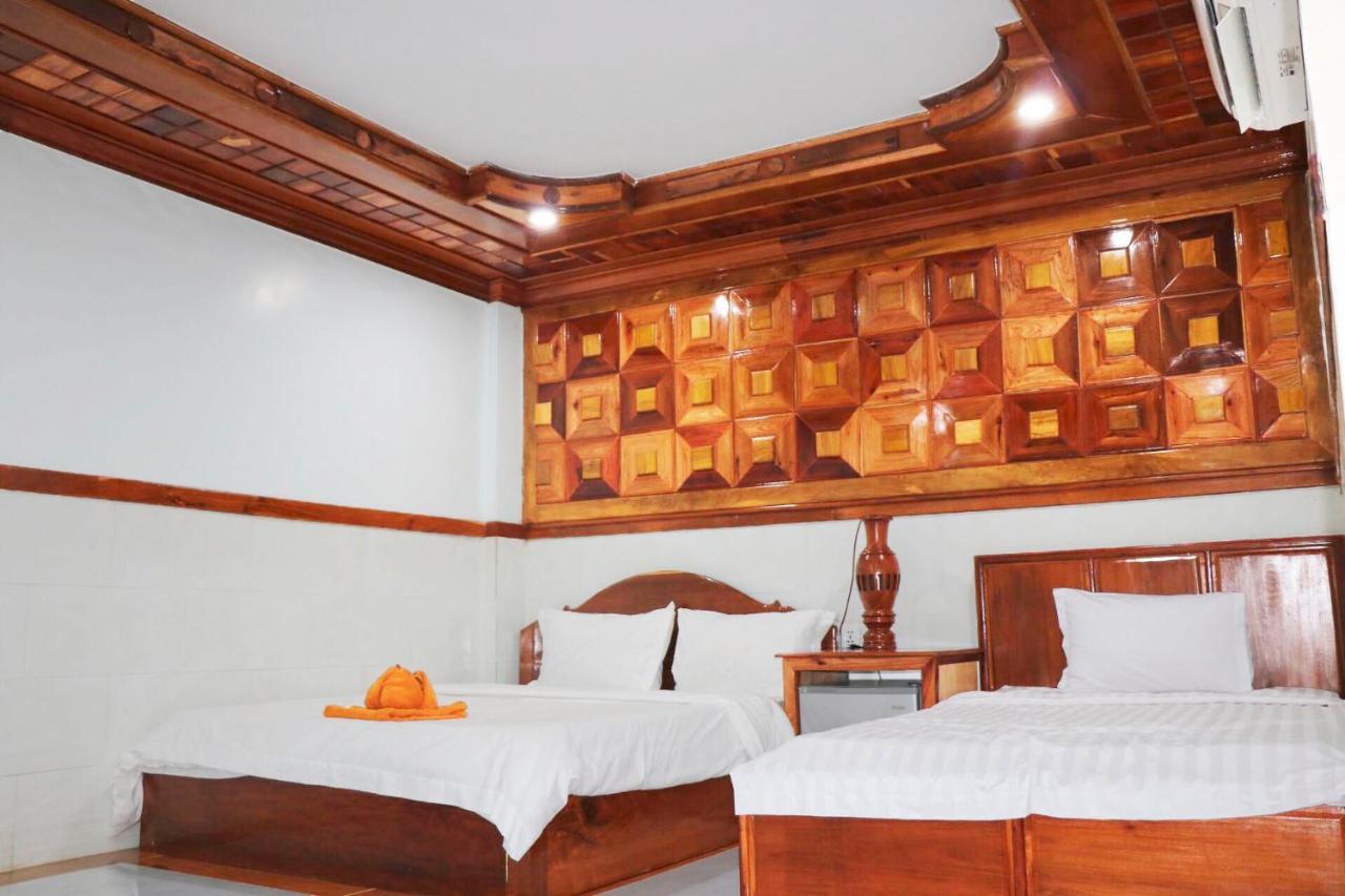 Ly Meng Hotel Battambang Esterno foto